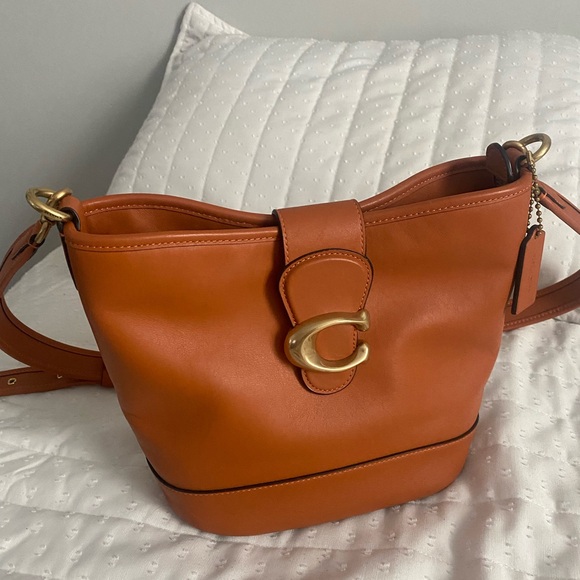 Coach Handbags - Coach Brown Leather Purse